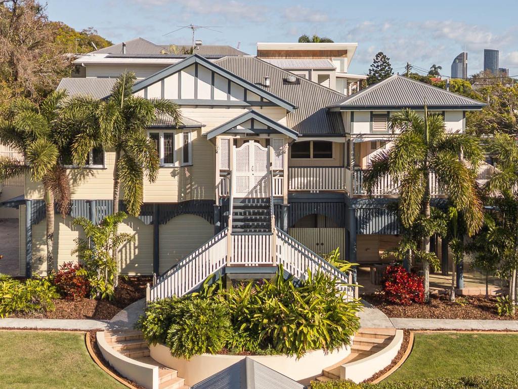 Auction clearance rates rise again after low not seen since Covid