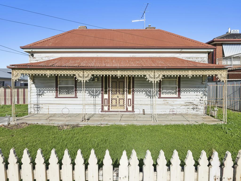 Geelong West home untouched for 35 years finally goes to auction