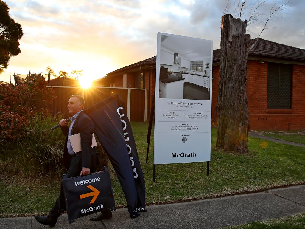 ‘No one’: Ghost open homes haunt Sydney property market