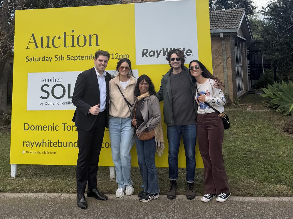Seven bidders push Bundoora fixer $95k above price guide
