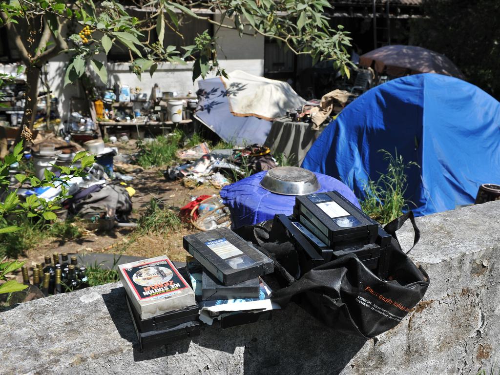 Overgrown hoarder home sells for top dollar