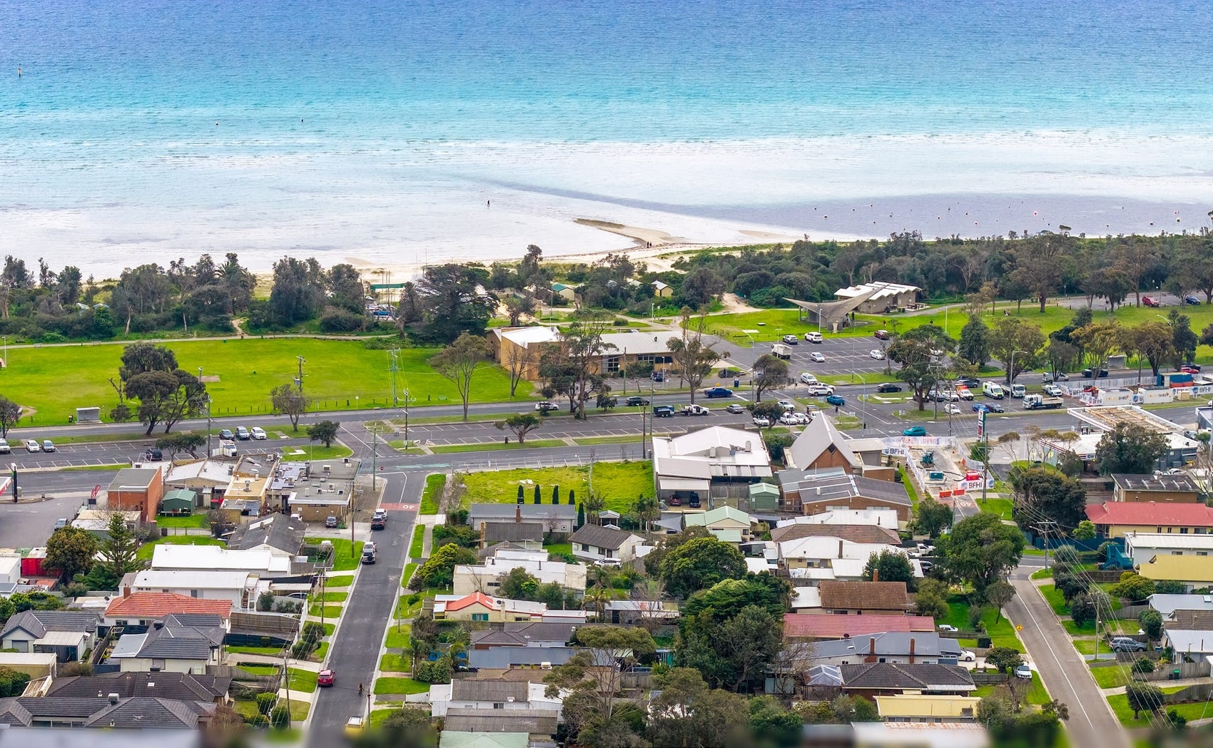Footsteps to the foreshore for $530k as buyers seek out bargains