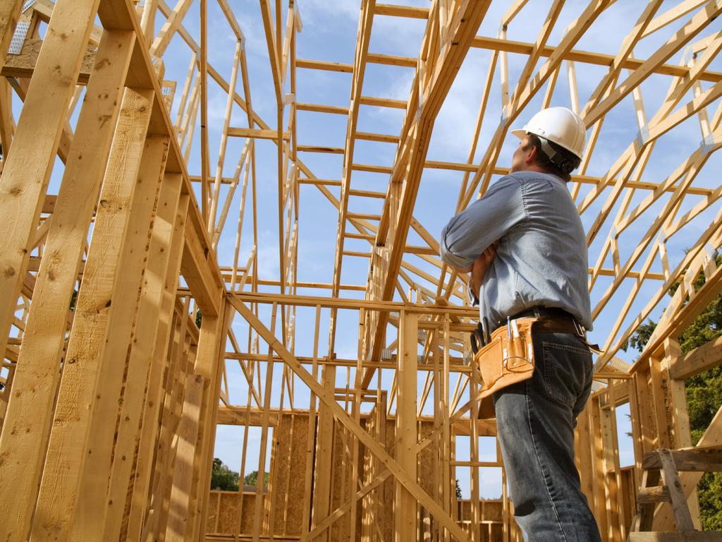 Gap between building approvals and completions threatens national housing targets, expert warns