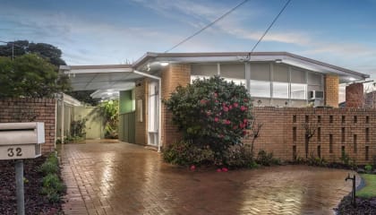 Nunawading family home sells under hammer for first time in 60 years